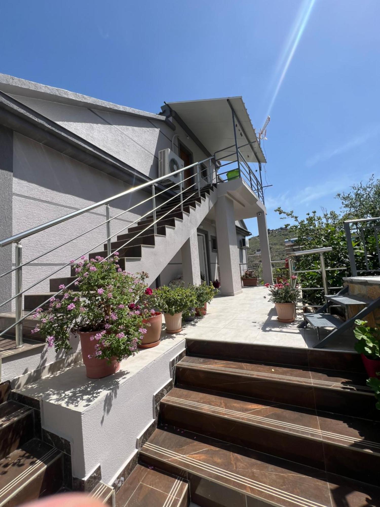 Vila Rafael Sarandë Exteriör bild